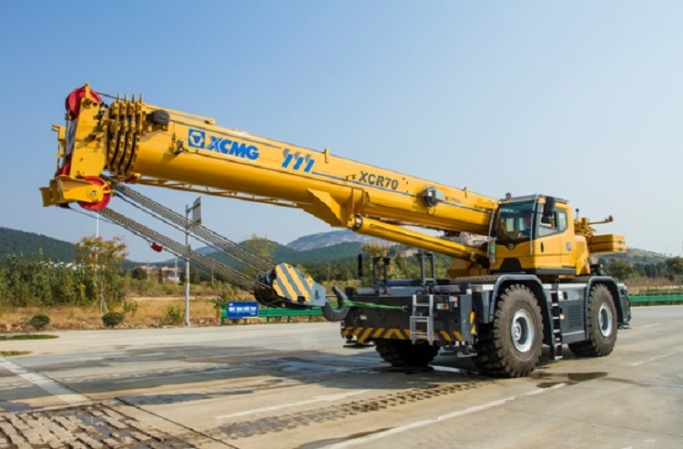 XCMG Official XCR70 70 ton mobile Crane 4 wheel Rough Terrain crane machine price for sale